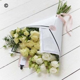 Beautifully Simple Flat Bouquet White Grand