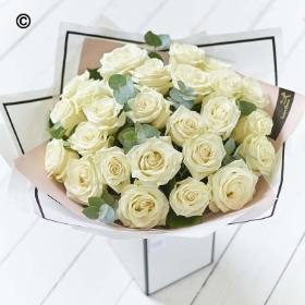 Beautifully Simple Rose Bouquet White Grand